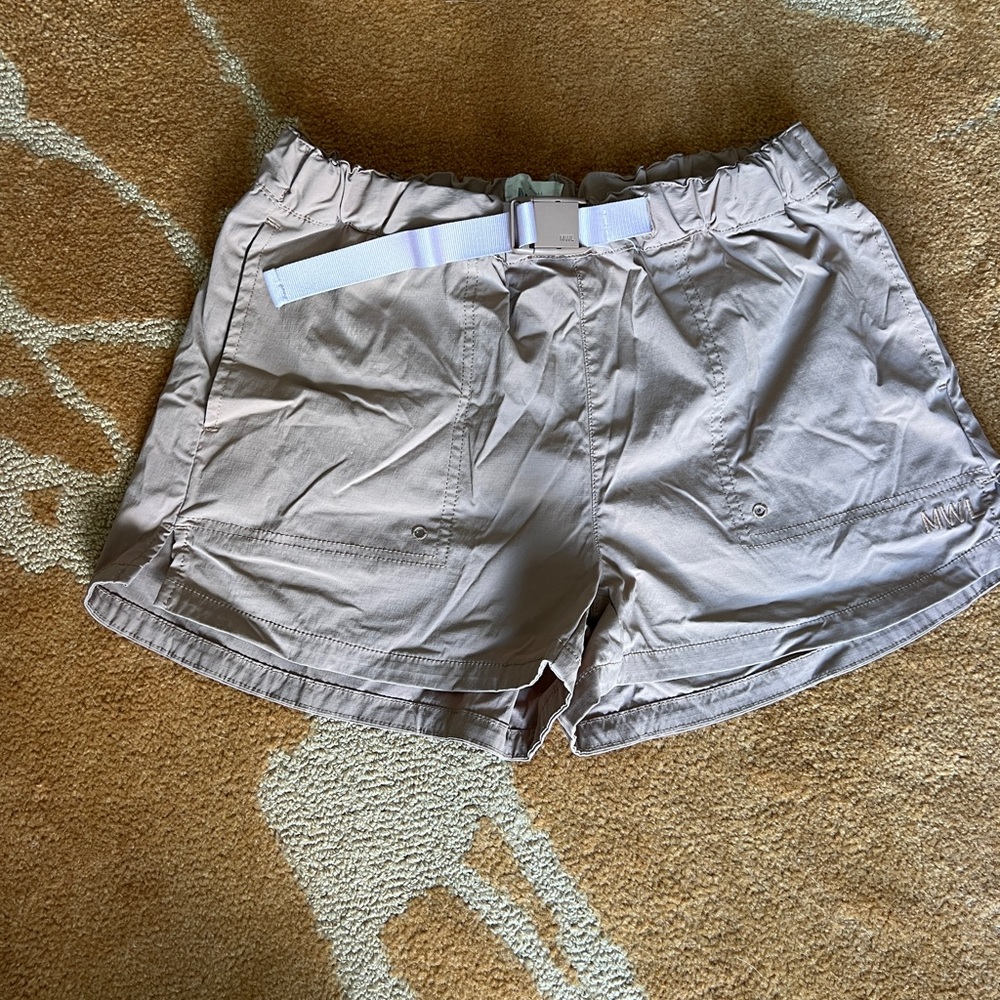 Madewell Tan and White Cargo Shorts Relaxed Fit